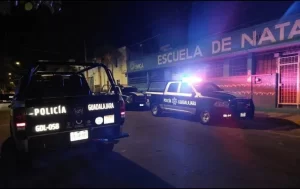 Mientras robaba se fractura la mano y lo detienen