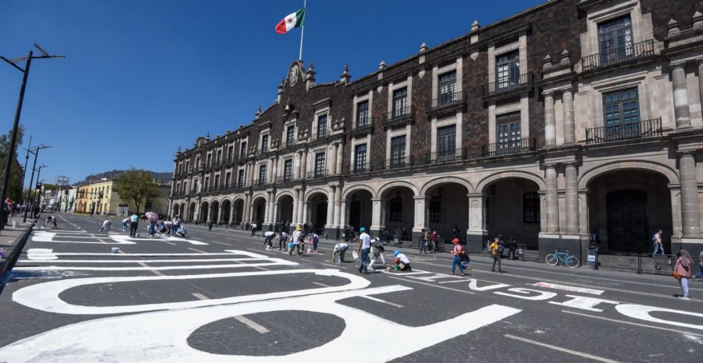 Encuesta revela que mexicanos desconfían de su gobierno y de las petroleras