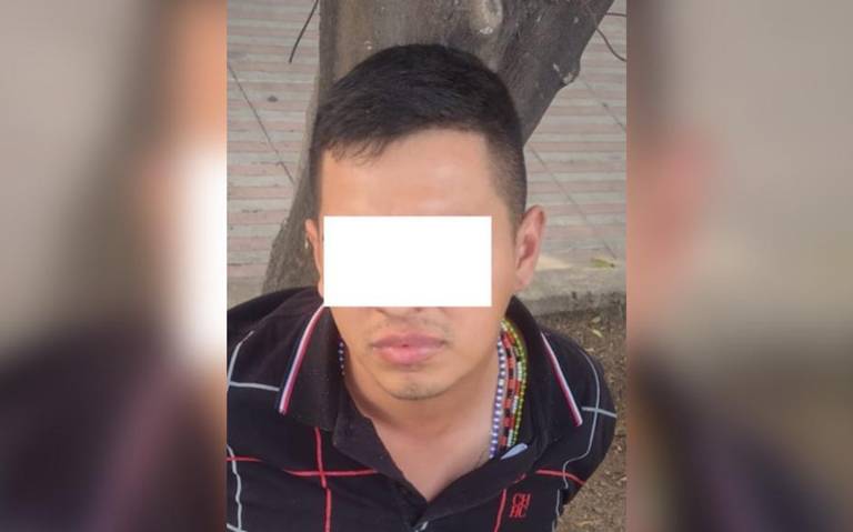 Detienen a sujeto buscado por la justicia en carro irregular - ZMG Noticias Sorprenden a sujeto con auto irregular y descubren que era buscando por la justicia