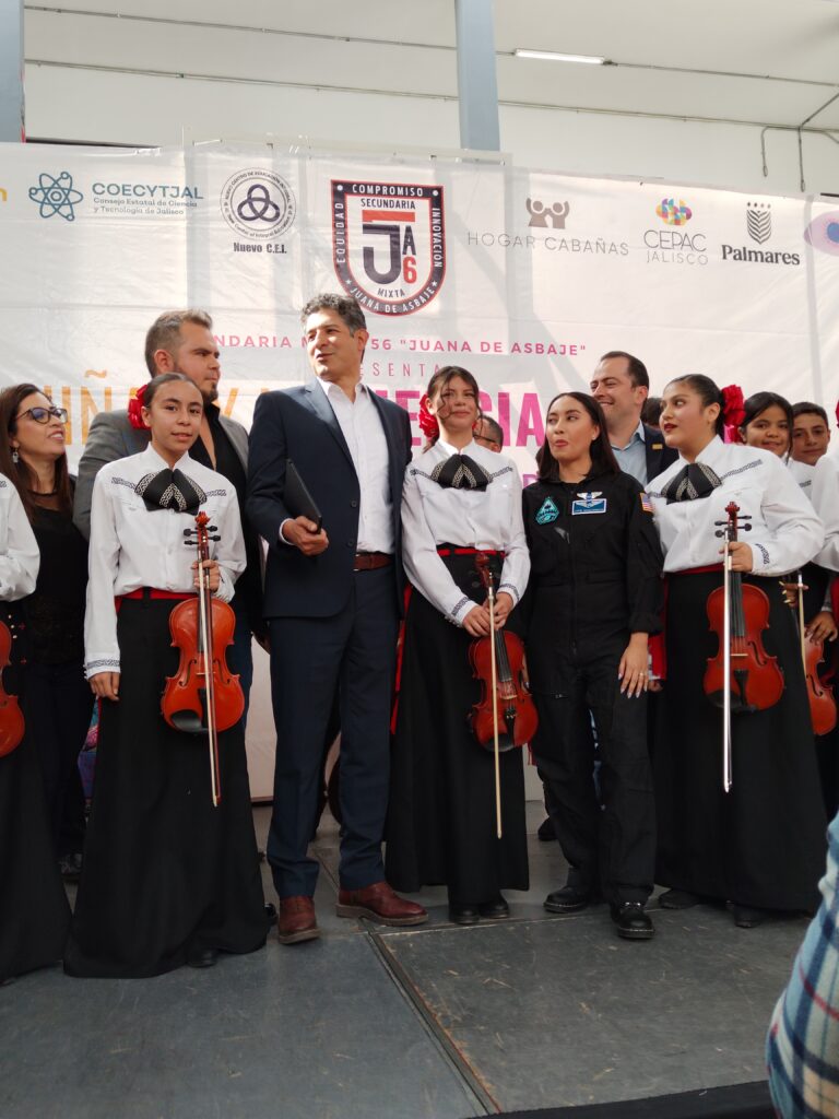 Katya Echazarreta, las niñas y la ciencia. - ZMG Noticias