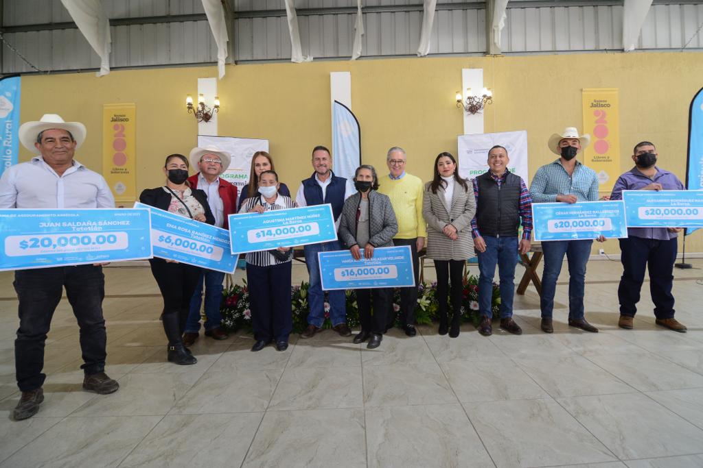 Entregan apoyos a productores agrícolas afectados por desastres naturales en 2022 - ZMG Noticias Entregan apoyos a productores agrícolas afectados por desastres naturales en 2022 - ZMG Noticias