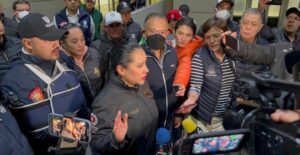 Encuentran propaganda contra Sheibaum y toman la alcaldía Cuauhtémoc