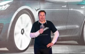Twitt de Musk provoca controversia por sistema Autopilot de Tesla