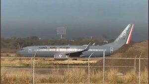 Reciben a tiros a militares llegando al Aeropuerto de Culiacán (video)