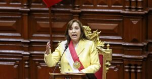 Por “permanente incapacidad moral”, legisladores peruanos piden la destitución de Boluarte