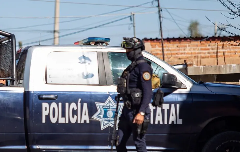 Por irse de vacaciones en carro oficial, dan 3 años de prisión a ex policía de SLP - ZMG Noticias Dan 3 años de cárcel a ex policía de SLP que usó vehículo oficial para vacacionar en Mazatlán