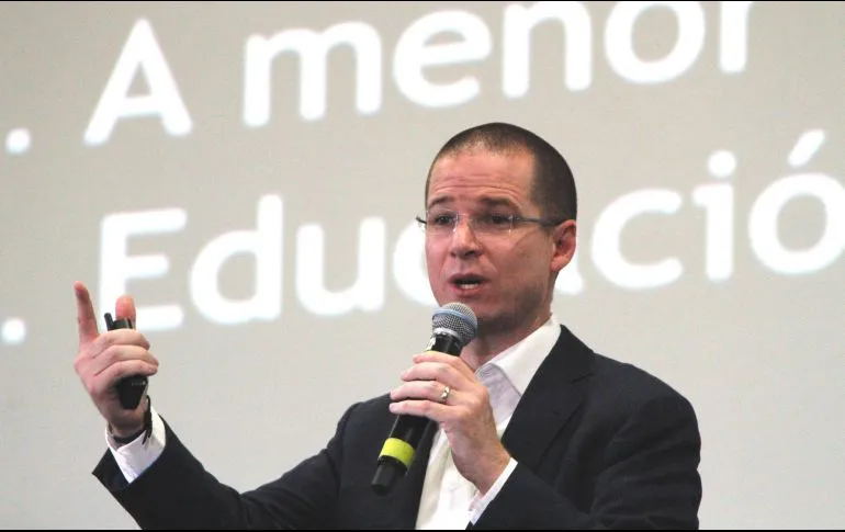 Dice Ricardo Anaya que “es esquizofrénica” la política exterior de AMLO