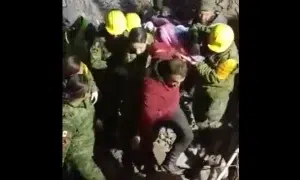 Brigada de la SEDENA en Turquía rescata a una mujer con vida (video)