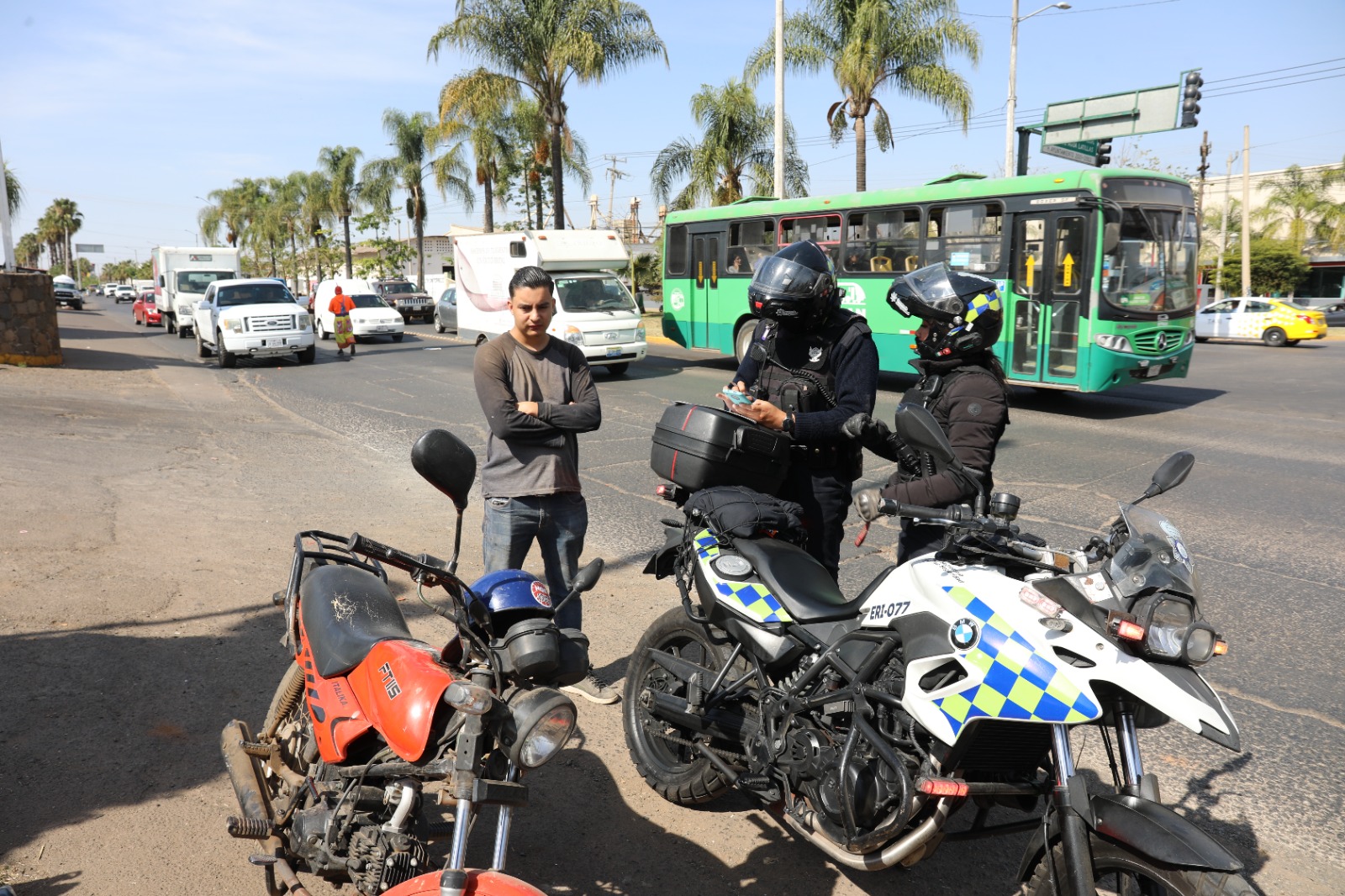 Ponen orden en vehículos irregulares en regiones de Jalisco - ZMG Noticias