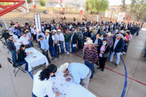 Entregan apoyos en Altos Norte para agricultores afectados por desastres naturales - ZMG Noticias