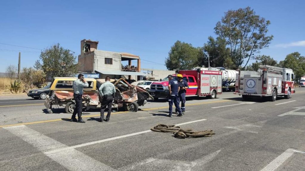 Choque frontal en el crucero de Tlacuitapa, en Lagos de Moreno - ZMG Noticias
