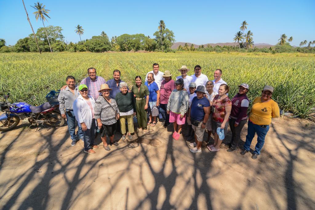 Entregan apoyos agrícolas a productores de la zona Costa de Jalisco - ZMG Noticias