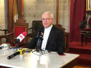 Apoya Cardenal a quienes se manifiestan pacíficamente por las instituciones democráticas - ZMG Noticias