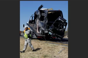 14 elementos de la GN heridos tras volcar camión en que viajaban en Chiapas