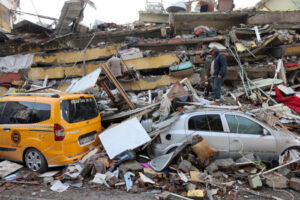 Ya van 22 mil muertos por terremotos en Turquía y Siria