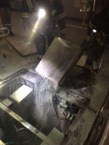 Corto circuito genera incendio en estación del Tren Ligero de Guadalajara - ZMG Noticias