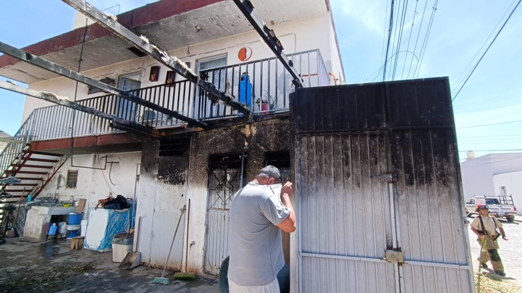 Se incendia un tejaban por quemar hojas y ramas - ZMG Noticias