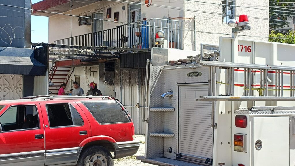 Se incendia un tejaban por quemar hojas y ramas - ZMG Noticias