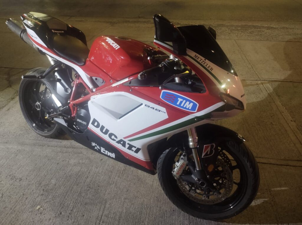 DETIENEN A DOS EN MOTO CON CERCA DE 650 GRAMOS DE PRESUNTA MARIHUANA - ZMG Noticias