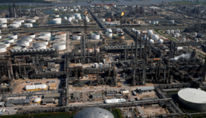 Informa Pemex de alerta por incendio en la refinería de Deer Park en Texas - ZMG Noticias