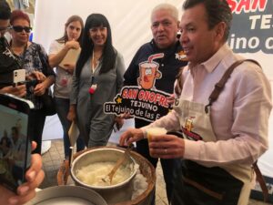 Regalando 25 mil tejuinos, celebran el Día Municipal de esta bebida tapatía - ZMG Noticias