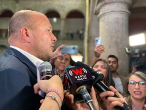 Continúa el reclamo de Enrique Alfaro, gobierno federal aplica más recortes y menos apoyos - ZMG Noticias