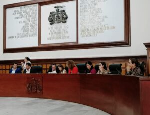 Aprueba cabildo de Guadalajara arañas inmovilizadoras y concesionar la terraza del Mercado Corona - ZMG Noticias