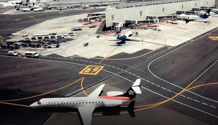 Chocaron dos aviones en el AICM - ZMG Noticias