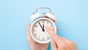 Algunos dispositivos se “equivocaron” y adelantaron una hora el reloj - ZMG Noticias