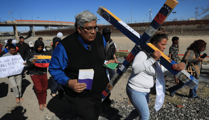 5 mil migrantes parten desde Tapachula en un “viacrucis” migratorio - ZMG Noticias