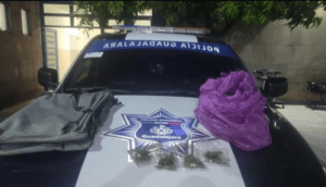 Sujeto es detenido en posesión de 1.8 kilogramos de marihuana en la colonia Santa Eduwiges