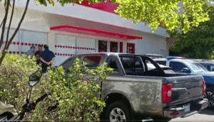 Intentan robar banco en Zapopan, pero rejilla los detuvo - ZMG Noticias