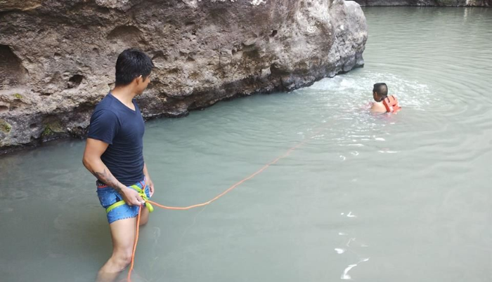 Rescatan cuerpo de un joven que pereció ahogado en Huaxtla - ZMG Noticias