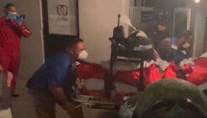 Trasladan a migrantes heridos para su atención en CDMX, muere uno más. - ZMG Noticias