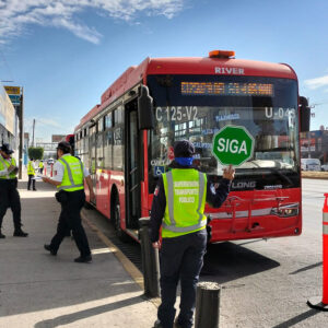 Agentes viales de supervisión al transporte reciben capacitación de la Iniciativa Bloomberg - ZMG Noticias