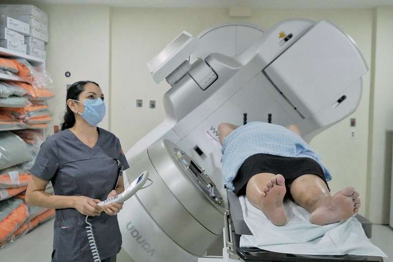 Utilizan acelerador lineal para curar cáncer en IJC - ZMG Noticias