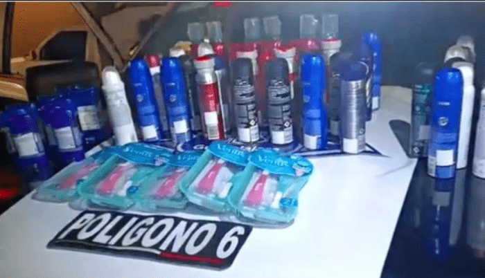 Dos mujeres son detenidas por robar desodorantes y rastrillos de una farmacia - ZMG Noticias