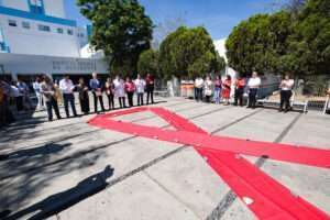 Realizan lazada roja para solidarizarse con quienes viven con VIH-Sida - ZMG Noticias