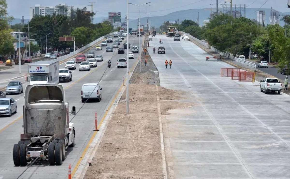 Laterales de Periférico llevan un avance de más de 40 por ciento - ZMG Noticias