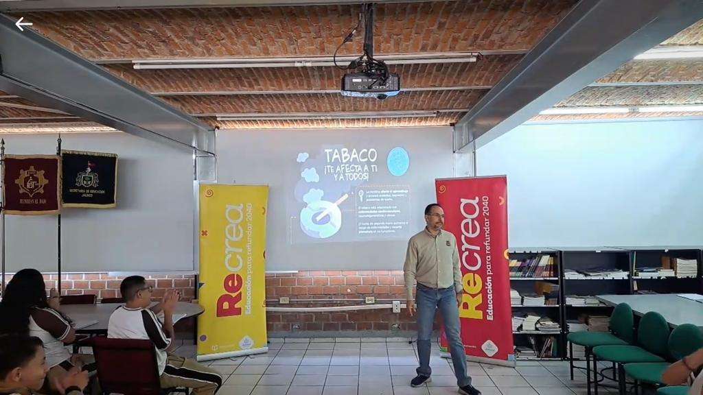 Advierten a estudiantes de secundaria sobre los riesgos de los cigarros y los vapeadores - ZMG Noticias