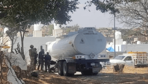 Guardia Nacional asegura toma clandestina de hidrocarburo en Tonalá