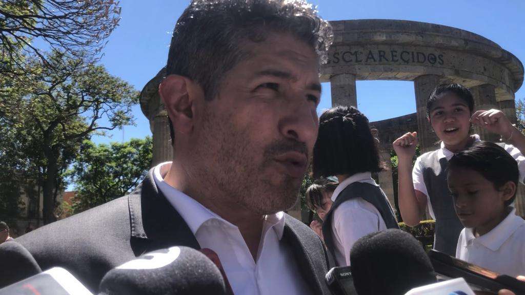 Mantienen suspensión de clases en 50 escuelas de tres municipios por incendio en Los Laureles - ZMG Noticias Mantienen suspensión de clases en 50 escuelas de tres municipios por incendio en Los Laureles - ZMG Noticias