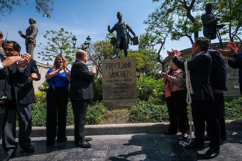 Realizan sesión solemne y develan nueva estatua de Prisciliano Sánchez como parte de los festejos a Jalisco - ZMG Noticias Realizan sesión solemne y develan nueva estatua de Prisciliano Sánchez como parte de los festejos a Jalisco - ZMG Noticias