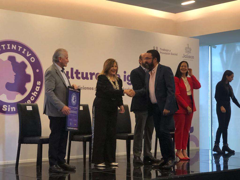 Distinguen a empresas de Jalisco por erradicar la brecha laboral - ZMG Noticias