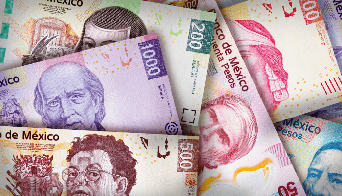 Superpeso se cotiza en $16.88, su mejor nivel en 8 años