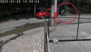 VIDEO: Captan intento de secuestro de una joven en Morelos