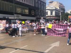 Colectivos de búsqueda de personas desaparecidas marchan en reclamo a declaraciones de Alfaro - ZMG Noticias