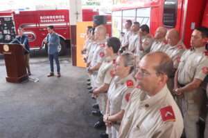 Logran 20 bomberos de Guadalajara ascenso a primeros y segundos oficiales - ZMG Noticias