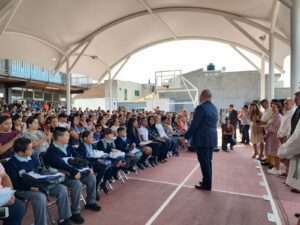 Entregan plantel renovado y paquetes escolares en primaria de colonia Santa Margarita - ZMG Noticias