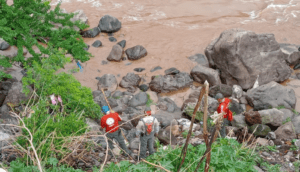 Hallan el cuerpo de un hombre en el cauce del Río Santiago
